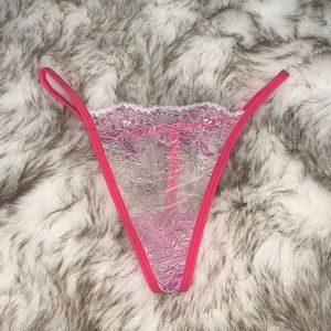 3/$15 Pink V-String Panties💖
